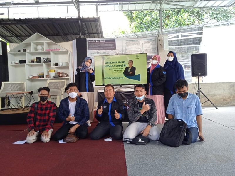 Foto: Dokumen Pribadi/Foto: Coach Mas Andre Hariyanto sedang mengisi Pelatihan Jurnalistik di Masjid Muslim United Jogjakarta/Suara Utama ID