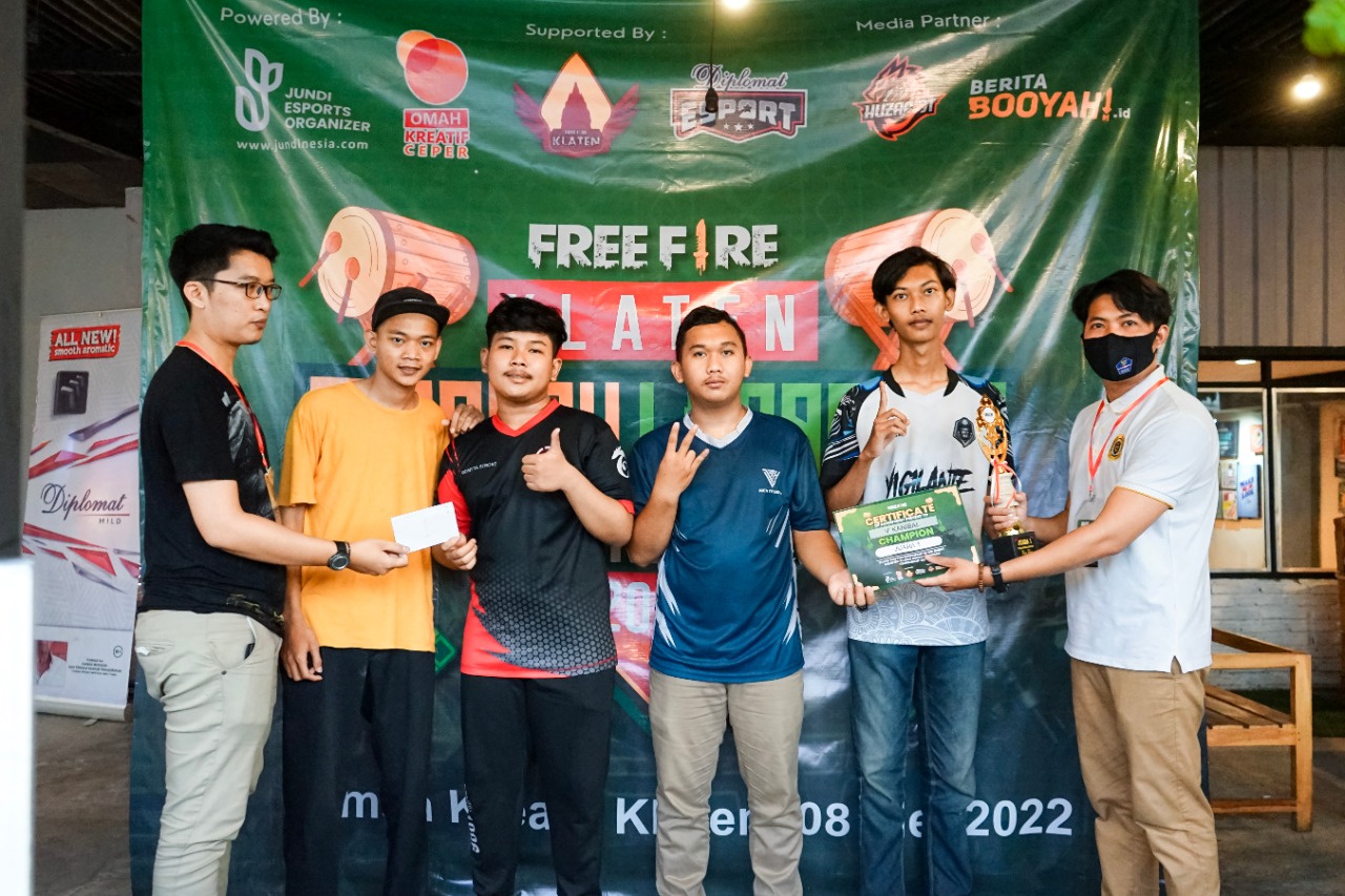 Foto:Klaten Esports menggelar event mini turnamen dengan mengangkat tema "FreeFire Klaten Booyah Lebaran Tournament 2022/Anjar/Suara Utama