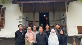 Foto: Penulis Muda tuturma.ma Sowan Owner Suara Utama dan AR Learning Center di Kopi Kalasan/Suara Utama ID