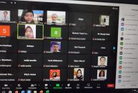 Foto: Pelatihan Keuangan Lembaga AR Learning Center bersama Coach Yuniati dan Coach M.Ghifari via Zoom Meeting (ALC). Mas Andre Hariyanto. Suara Utama ID.