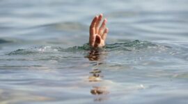 Foto: (Berbagai Sumber) Sibuk Berfoto, Warga Sukoharjo dihantam Laut Selatan Pantai Drini Gunung Kidul hingga Meninggal dunia. Mas Andre Hariyanto/Suara Utama ID