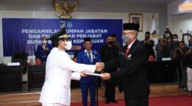 Foto: (Dok. Setempat). Gubernur Sulteng H. Rusdy Mastura, Resmi Melantik Ihsan Basir Sebagai PJ. Bupati Banggai Kepulauan. Mas Andre Hariyanto/Suara Utama ID