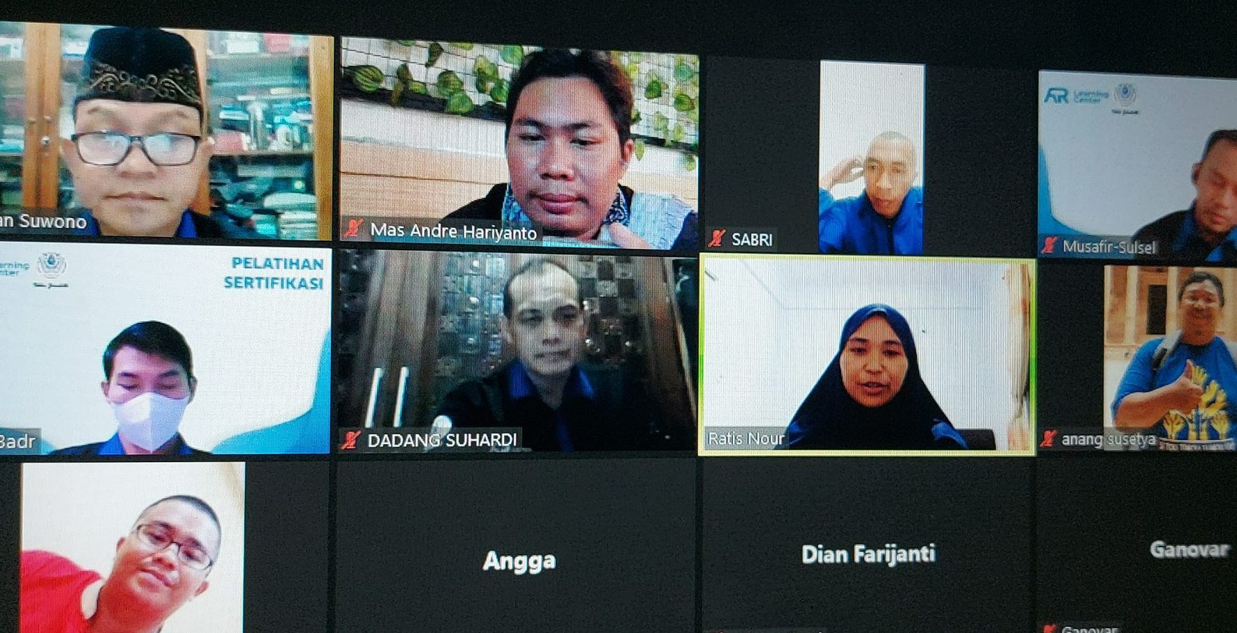 Foto: Dok. Kegiatan Webinar. Jalin Silaturahmi, Yayasan AR Learning Center Sukses Gelar Webinar Nasional bersama Trainer Internasional/Mas Andre Hariyanto.