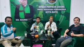 Bersama Gus Idur, Om Yem, Pak Mawardi dan Kawan Kawan berdiskusi membuka Inspirasi dalam Kemaslahatan di Kota Wisata Batu. Foto: Mas Andre Hariyanto (SUARA UTAMA)