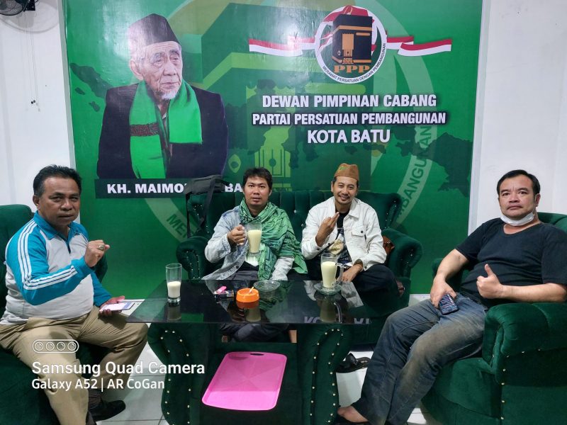 Bersama Gus Idur, Om Yem, Pak Mawardi dan Kawan Kawan berdiskusi membuka Inspirasi dalam Kemaslahatan di Kota Wisata Batu. Foto: Mas Andre Hariyanto (SUARA UTAMA)