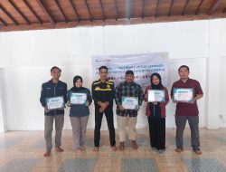 Belasan antar Komunitas dan Lembaga gelar Penyerahan Sertifikat untuk Peduli Gempa Bumi Cianjur di Pendopo Wahyun Asror dua Yogyakarta