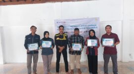 Belasan antar Komunitas dan Lembaga gelar Penyerahan Sertifikat untuk Peduli Gempa Bumi Cianjur di Yogyakarta. Foto: Mas Yat (SUARA UTAMA) 