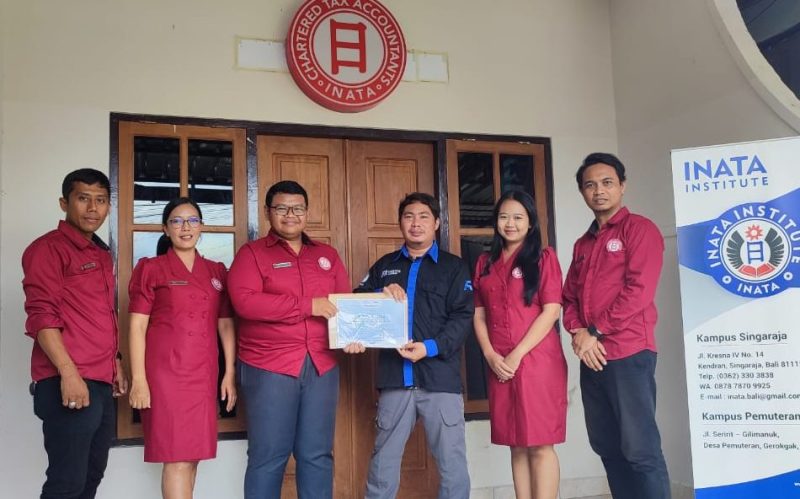 Owner AR Learning Center Mas Andre Hariyanto Silaturahmi Sowan di INATA Institute Singaraja Bali dan Beri Apresiasi Alumni dari Pulau DEWATA. Foto: Mas Andre Hariyanto (SUARA UTAMA)