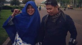 Foto: Ibunda Mas Andre Hariyanto dan Mas Andre Hariyanto di MONAS Djakarta. Keluarga Bahagia & Restu Ortu dalam Memilih Pasangan (SUARA UTAMA)