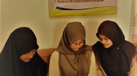 Foto : Penulis Konsep Dasar Pendidikan di Perpustakaan IAIDU Asahan sedang berdiskusi