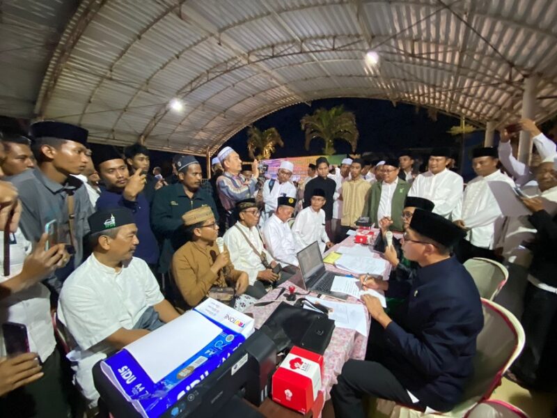 Berhasil Lihat Hilal, Tim Ponpes Wali Barokah Disumpah Badan Hisab Rukyatul Kabupaten Lamongan