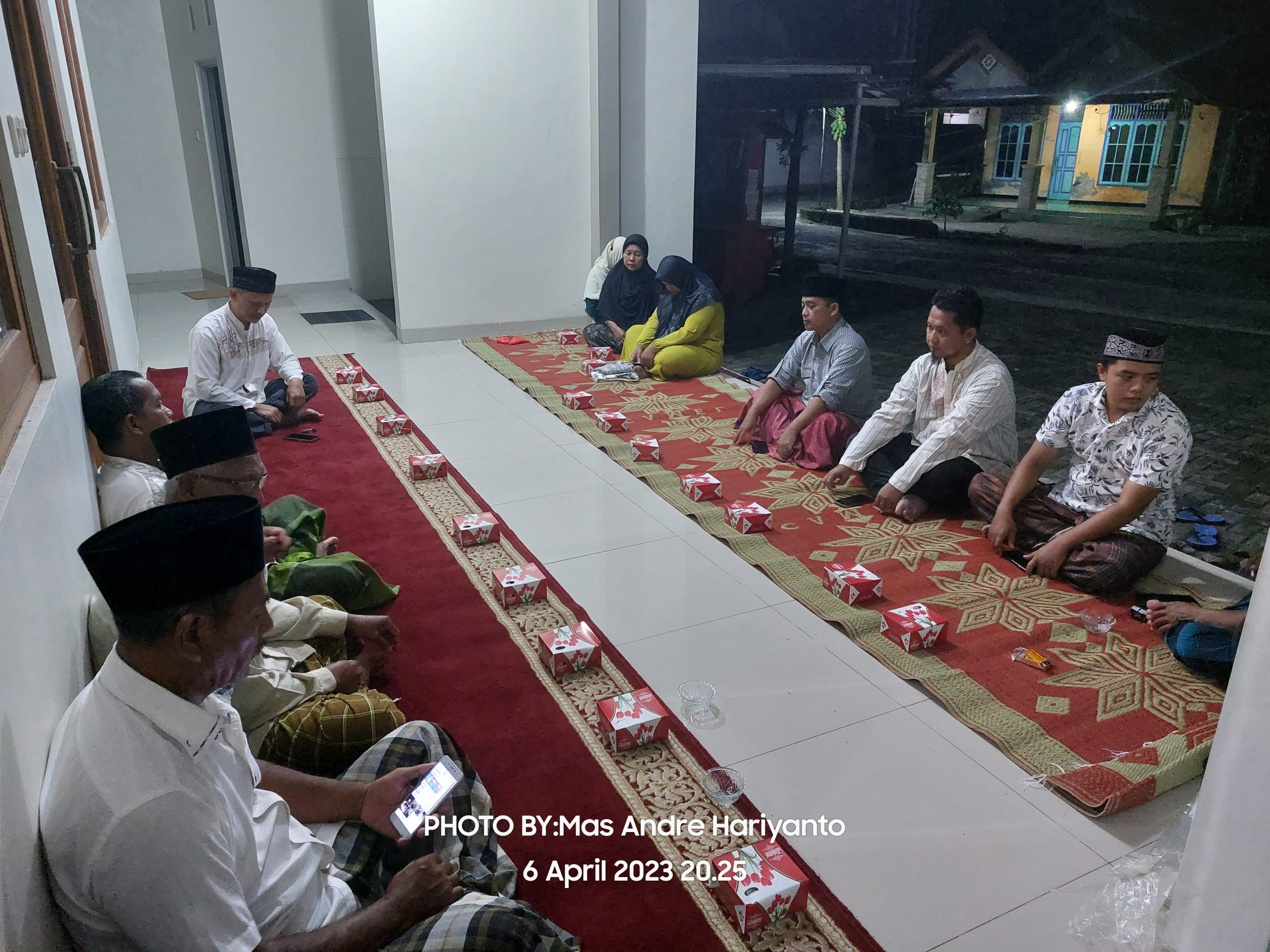 Ikhtiar Warga Pucanganom RT 08 Sleman Yogyakarta Siapkan Khataman Quran & Peringati Nuzulul Quran di Masjid Wahyun Asror Dua. Foto: Mas Andre Hariyanto (SUARA UTAMA)