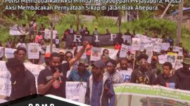 Foto : Kumpulan Massa Aksi Mimbar Bebas Pada Saat Pembacaan Statement Pembebasan Victor Yeimo  di Jalan Biak Abepura, Jayapura Provinsi Papua