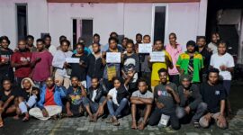 Foto Saat pernyataan sikap bersama di halaman asdo jogja