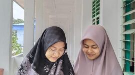 Foto Penulis Esensi Cosmos persfektif Falsafah Pendidikan Islam, Lisa Aprida, Vira Amanda di FITK, IAIDU Asahan, Pendidikan Agama Islam.