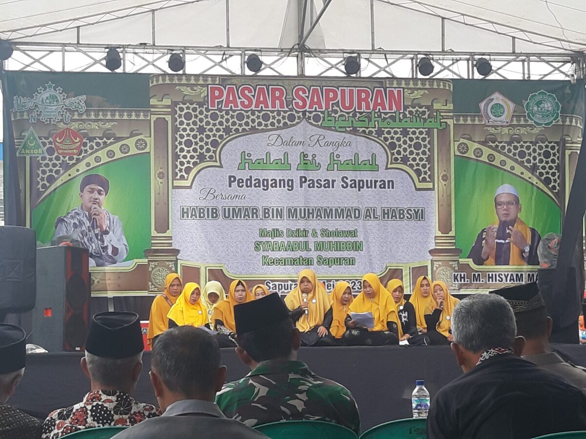 Suasana Persiapan Panitia Pelaksana Pengajian Halal Bi Halal Paguyuban Pasar-Dok.Ilham Akbar (SUARA UTAMA.ID)