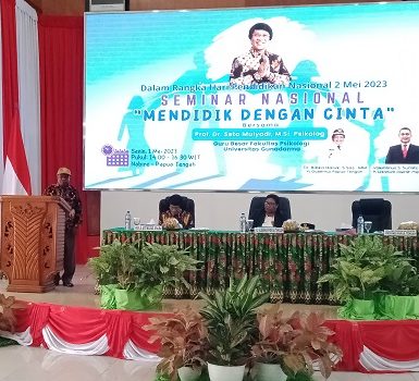 Seminar yang dibawakan oleh Ketua Umum LPAI, Prof.Dr.Seto Mulyadi di Aula Kantor Gubernur Provinsi Papua Tengah pada Senin,(01/05) / foto: Nabire.net