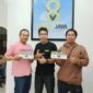 Terobosan Ahli Hisap, Hadir Rokok Herbal V6 di Indonesia. Foto: Mas Andre, Coach Adi, Coach Iwan dan Dr. Furqon (SUARA UTAMA)