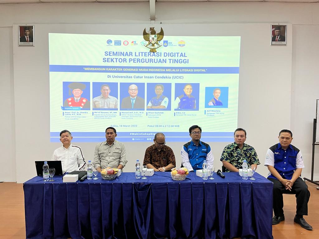 FOTO & SUMBER: Artificial Intelligence (Ai) dan Masa Depan Generasi Muda Indonesia/ Prof. Dr. Chandra Lukita/Mas Andre Hariyanto (SUARA UTAMA)