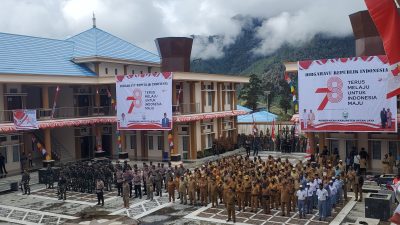 Peserta Upacara HUT RI Ke-78 di halaman kantor bupati Intan Jaya/foto.ist