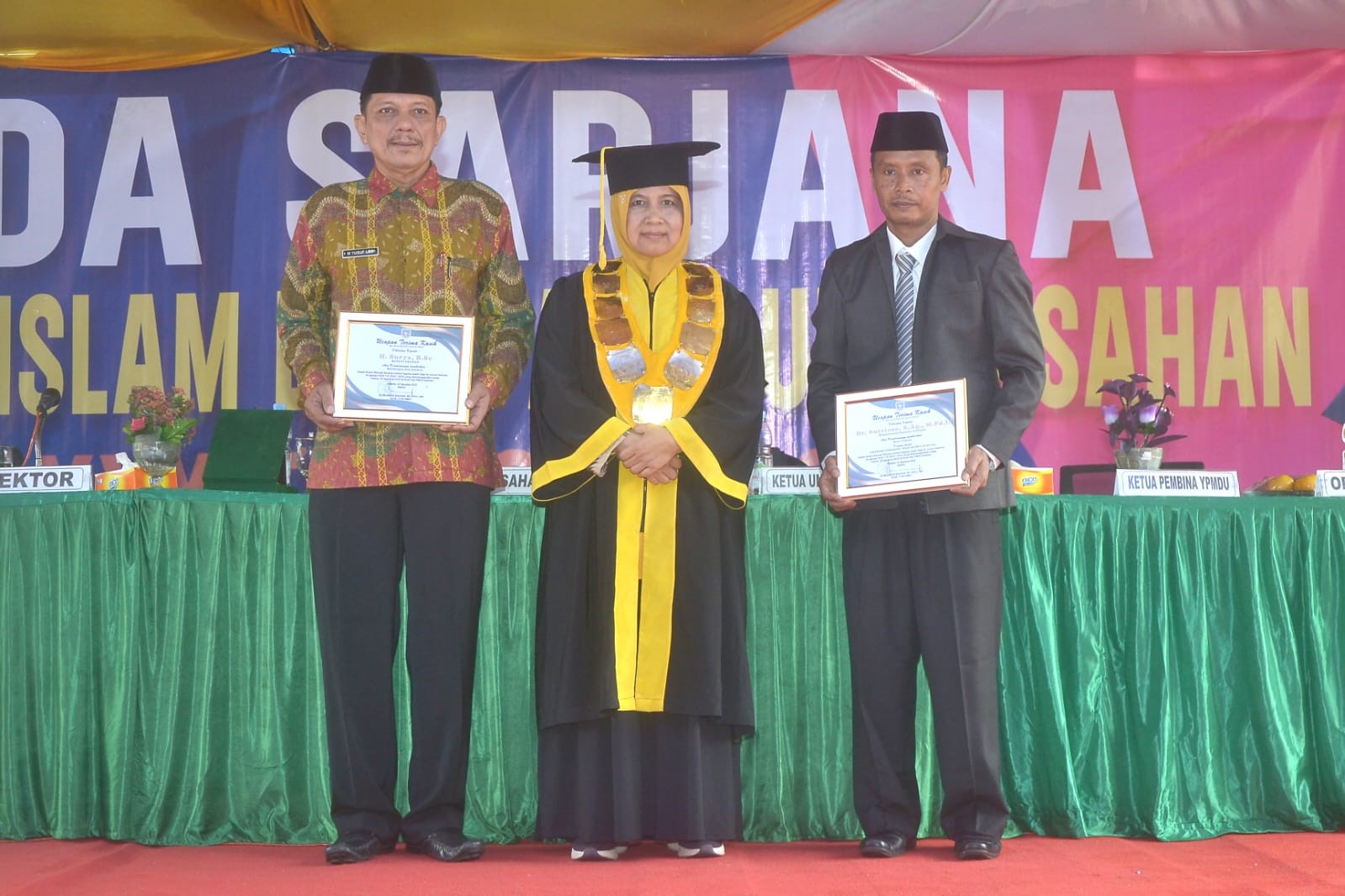 Foto Dokumentasi Suhardi :Sutrisno Dosen dan Alumni Pertama Bergelar Doktor Fakultas Tarbiyah Sampaikan Orasi Ilmiah di IAIDU Asahan Wisuda XXX Tahun 2023