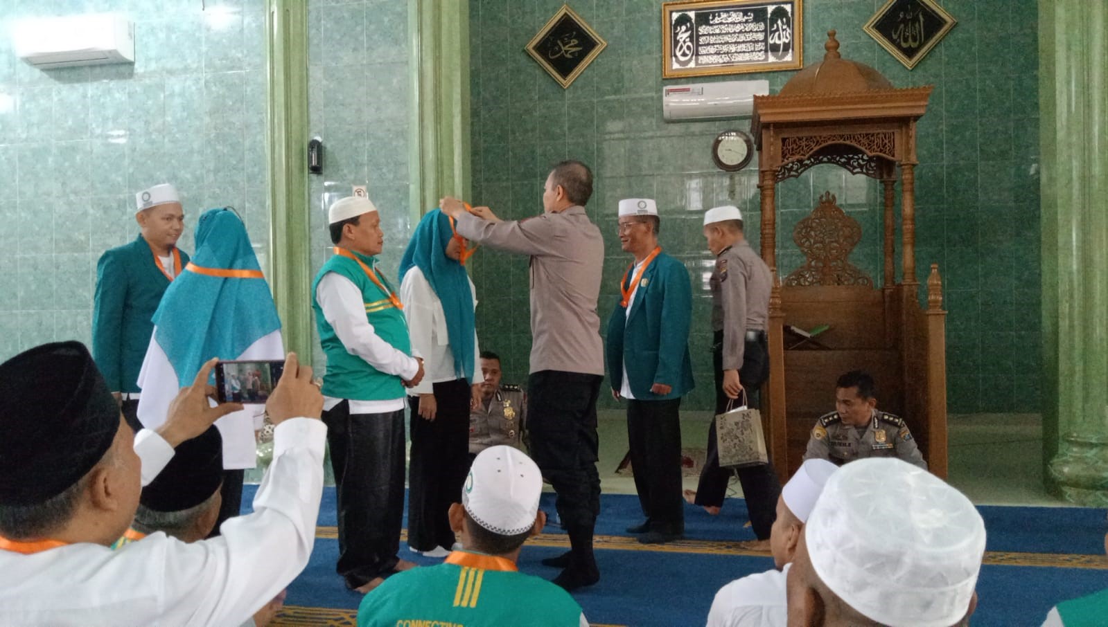 Pelepasan Kontingen Kafilah Dai Desa Madani Parmusi Sumatera utara oleh Polda Sumut