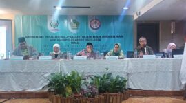 Seminar Nasional, Pelantikan dan Rakernas DPP ASKOPIS digelar Mengawal Pemberitaan Anti Hoax Jelang Pemilu 2024. Foto: Dok. Internal/Dr (C) Retna Dwi Estuningtyas, M.Kom.I, C.PS. C.STMI (SUARA UTAMA)