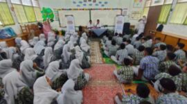 Sosialisasi pencegahan stunting untuk para pelajar SMP Swasta PIM pada Rabu, 27 September 2023 oelh tim kader stunting Puskemsa Dewantara dan tim TJSL PIM