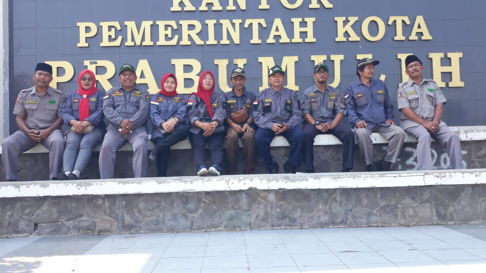 Rapi Riders Kota Prabumulih Mengadakan Pembagian 1000 Lembar Masker Yang dipimpin oleh Ketua Herwan Widodo. FOTO: Mas Andre Hariyanto & Dok. Internal Rapi (SUARA UTAMA)