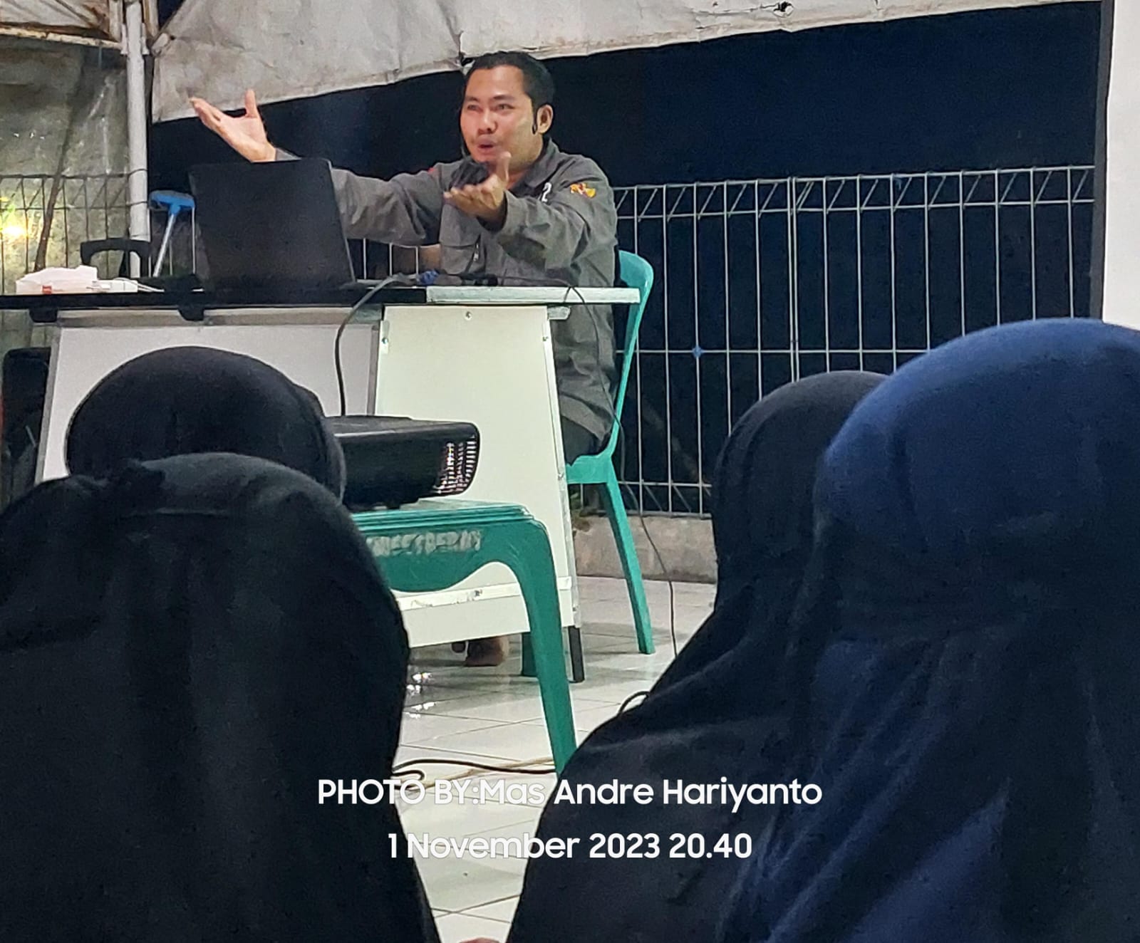 Pembekalan dan Camp Pondok Annahl Cianjur Hadirkan Jurnalis Muslim Dalam Tingkatkan Wawasan Santri. Foto: Mas Andre Hariyanto & Dok. Internal Annahl (SUARA UTAMA)