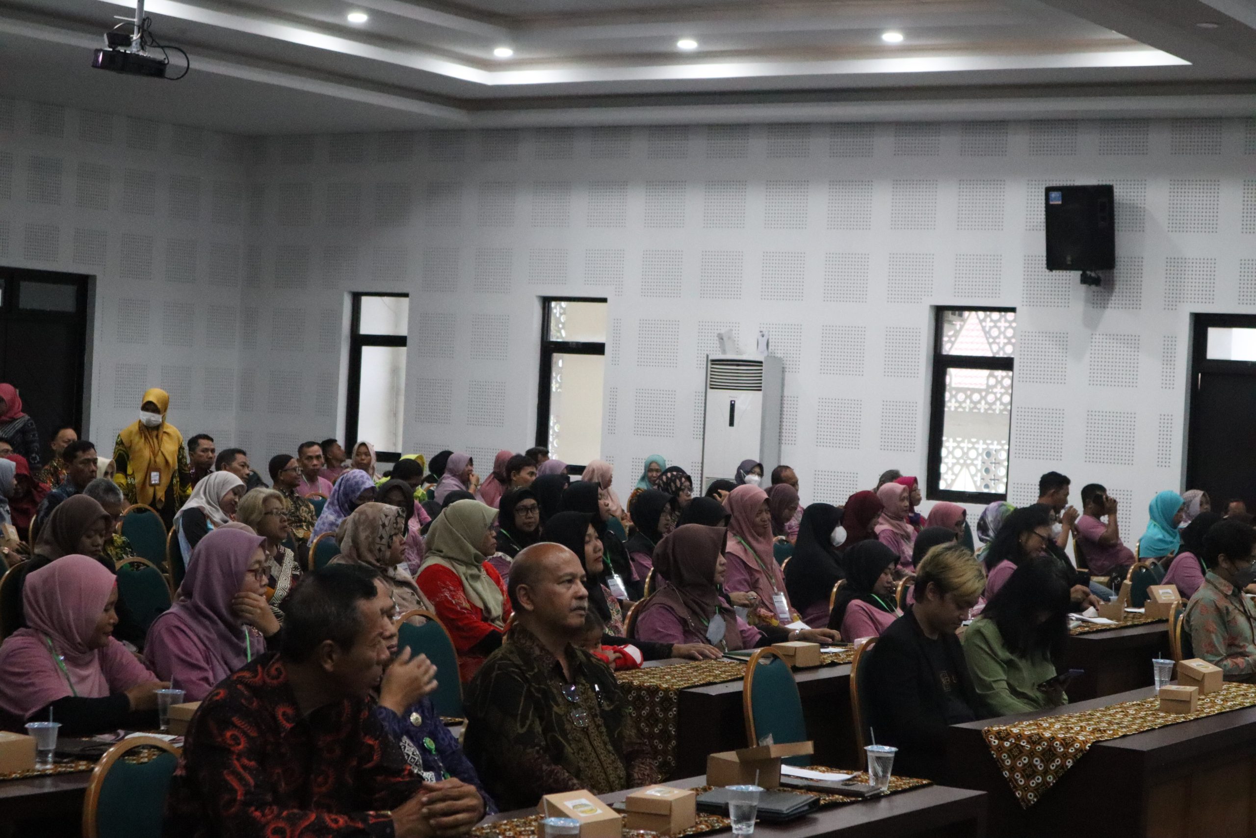 Grand Closing dan Business Matching Pelatihan Penguatan Kompetensi IKM Berbasis Teknologi dan Inovasi. FOTO: dr. Imam Khoirul Fajri, M.M/Mas Andre Hariyanto (SUARA UTAMA)