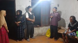 Foto Pengurus Laznas BMH Jawa Timur Gerai Malang bersama pasien ODGJ dan Keluarga