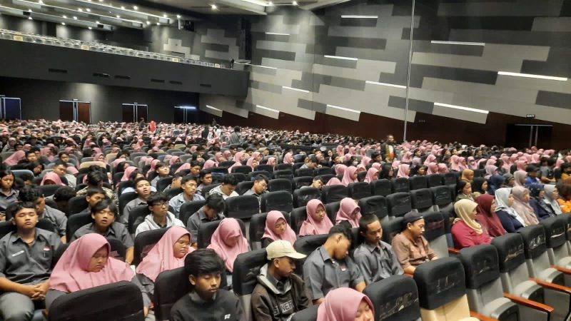 Peserta Seminar Hipnosis: Hypnoparenting dan Hypnomotivasi berjumlah sekitar 1700an di UK Petra Surabaya (04/01/2024) (Foto: Istimewa) 