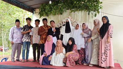 Andre Hariyanto dan Aisyah Putri Sukses Adakan Tasyakuran Pernikahan Bersama Keluarga Besar di Prabumulih Sumatera Selatan. FOTO: Mas Andre Hariyanto (SUARA UTAMA)