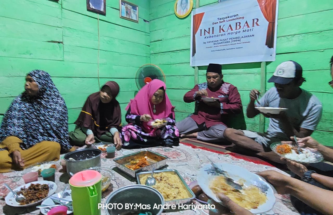 Soft Launching Ini Kabar, Andre Hariyanto Berharap Sajian Anti Hoax dan Pusat Informasi. FOTO: Andre Hariyanto/Om Rony/Mbak Anggi (SUARA UTAMA)