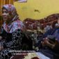 Silaturahmi trainer dan Jurnalis muda Mas Andre Hariyanto kepada relawan Rumah Makan Rakyat Kepanjen Malang Ibu Yuyun Susanti. FOTO: Aisyah Putri Widodo (SUARA UTAMA)