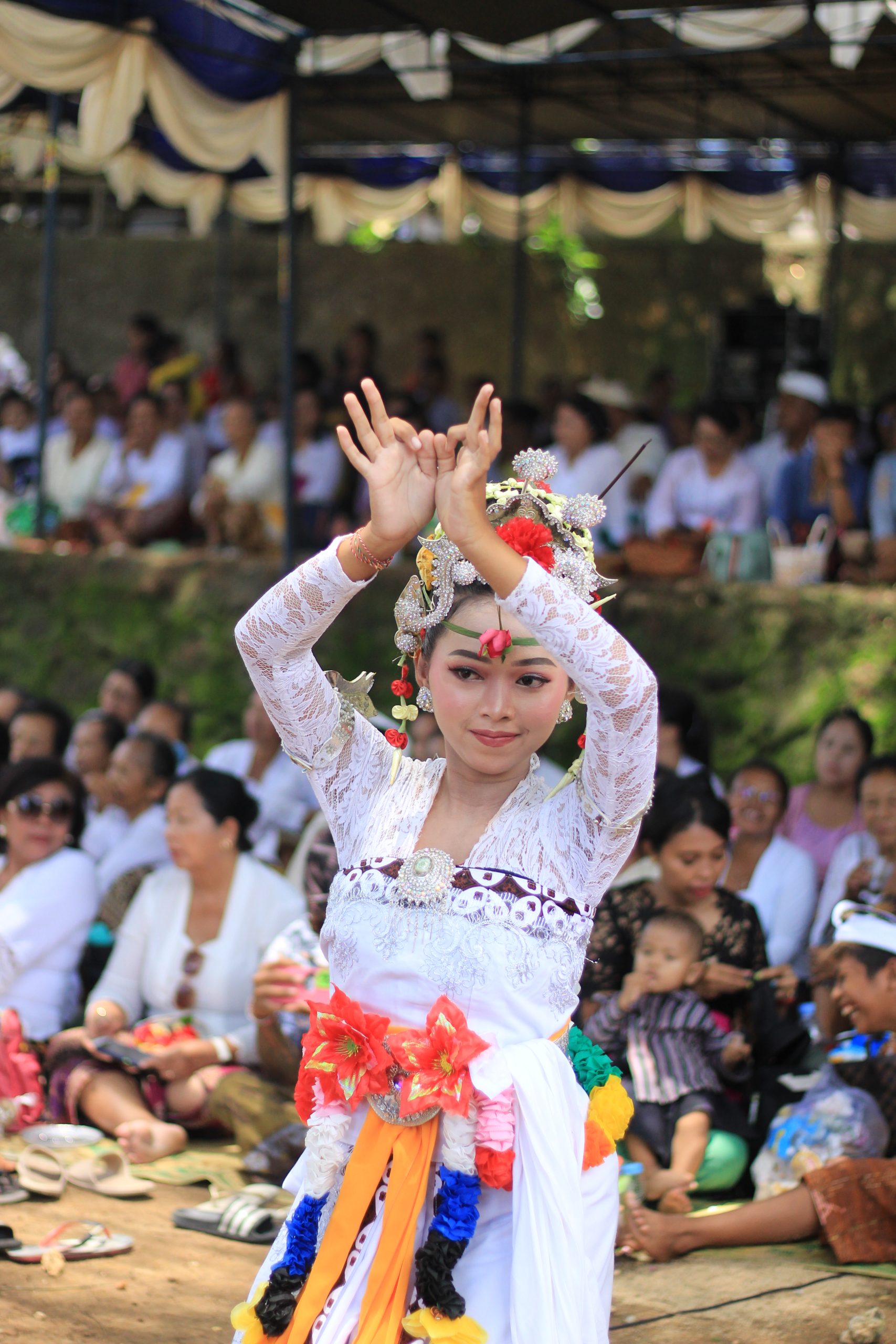 Tarian Sakral Bedaya Maha Puja menjadikan prosesi upacara melasti di Pantai Ngobaran Gunungkidul. (24/02/2024). (Berita: Idewa Adiyadnya/ Redaksi Suara Utama)