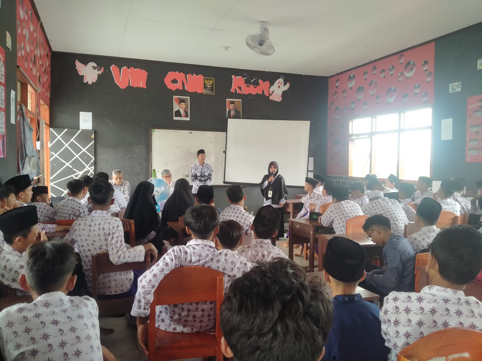 IMG 20240201 WA0112 Eksplorasi Kreativitas Melalui Pelatihan Menulis di SMP IT Citra Insani, Rawajitu Selatan Suara Utama ID Mengabarkan Kebenaran | Website Resmi Suara Utama