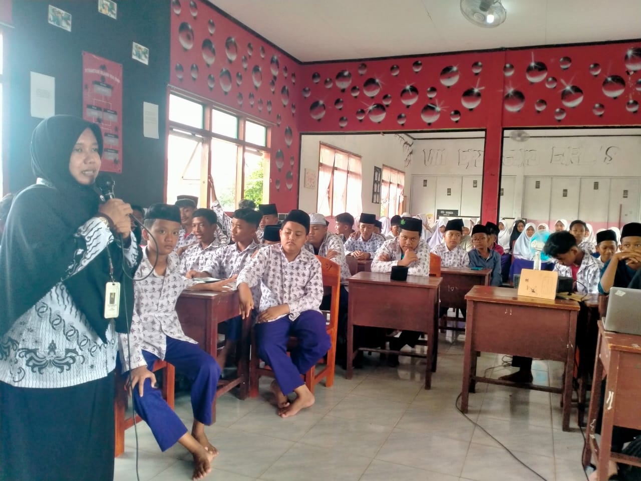 IMG 20240201 WA0120 1 Eksplorasi Kreativitas Melalui Pelatihan Menulis di SMP IT Citra Insani, Rawajitu Selatan Suara Utama ID Mengabarkan Kebenaran | Website Resmi Suara Utama