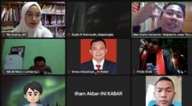 Jurnalis Muslim Mas Andre Hariyanto Menyampaikan Materi Jurnalistik & Kepenulisan bersama Puluhan Peserta Lintas Nusantara. FOTO: Ria Audina & Aisyah Putri Widodo (SUARA UTAMA)