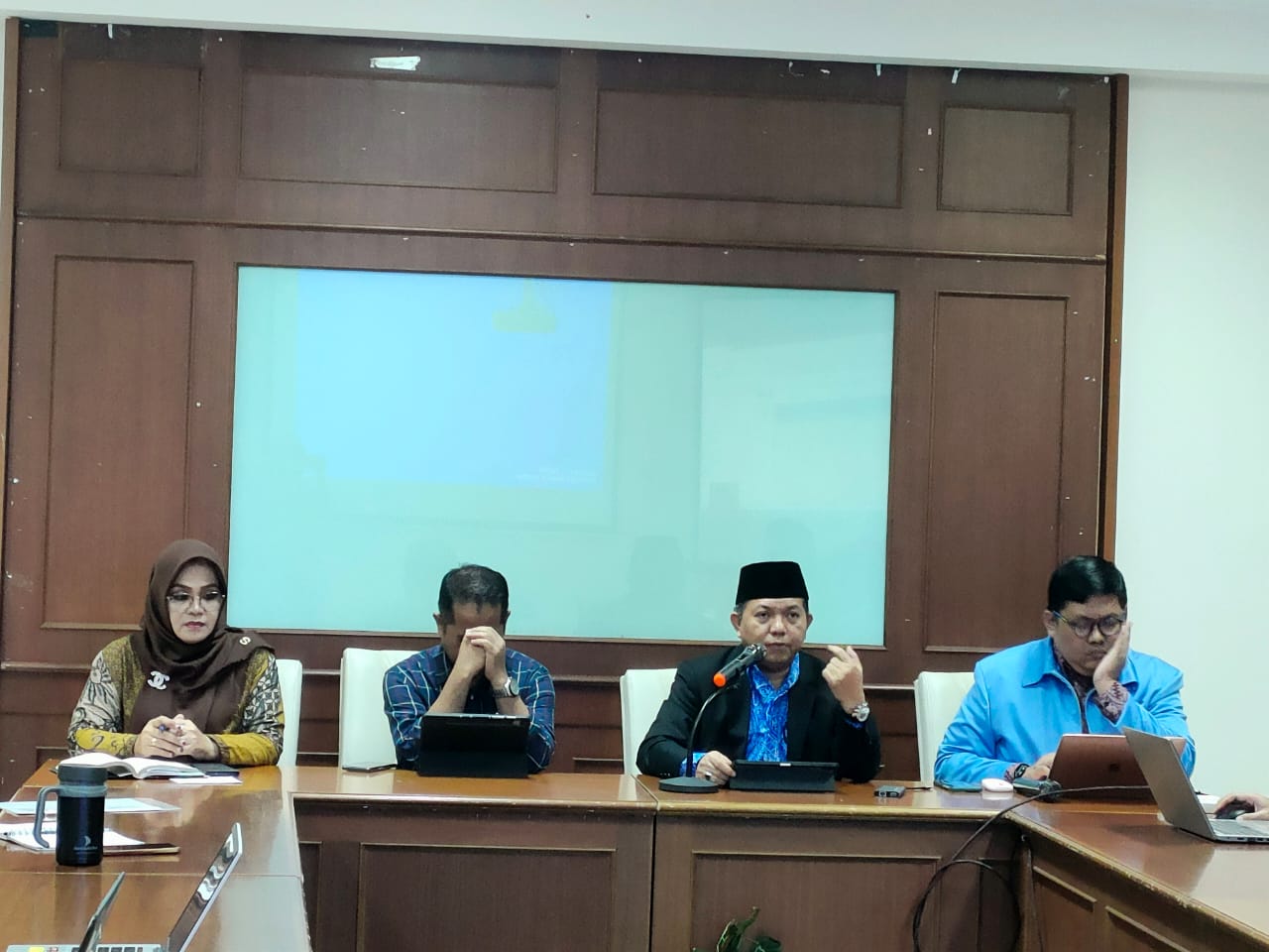 Foto : Pengarahan Dekan Fakultas Syariah dan Hukum kepada para peserta. Dok (Abdiwijaya-Suara Utama.ID)