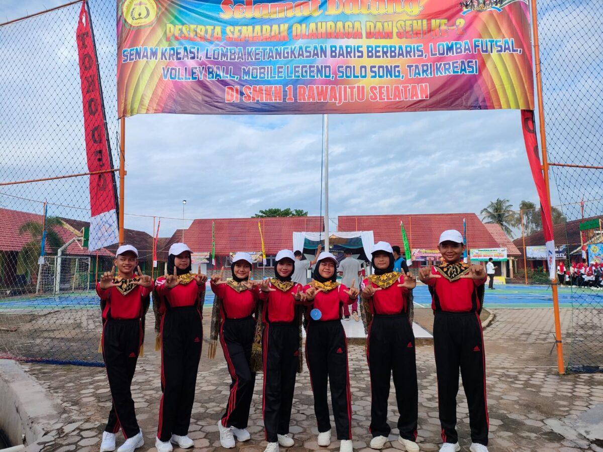 Tim Senam Kreasi SMPN 1 Rawajitu Timur dalam lomba Semarak Orasi 2024 SMKN Rawjaitu Selatan (18/2) Foto : Henny/Nafian Faiz (suarautama.id)