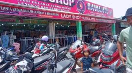 Ritel Swalayan Lady Shop di Rawajitu Selatan. Foto: Nafian Faiz (suarautama.id)