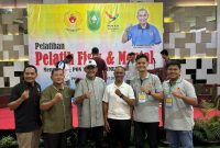 Trainer IHC yaitu Yohanes Seran membekali pelatih cabang olah raga KONI Prov Riau dengan Hypno Sport. (08/03/2024). (Idewa Adiyadnya / Redaksi Suara Utama)