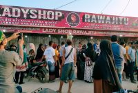 Pedagang Tradisional Pasar GKJ, Tulang Bawang Kembali Gelar Aksi menolak Keberadaan Toko Lady' Shop (22/3) Foto: Titin S/Nafian Faiz (SUARA UTAMA.ID)
