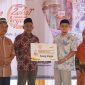 Lazismu menyerahkan Program Ramadhan secara simbolis