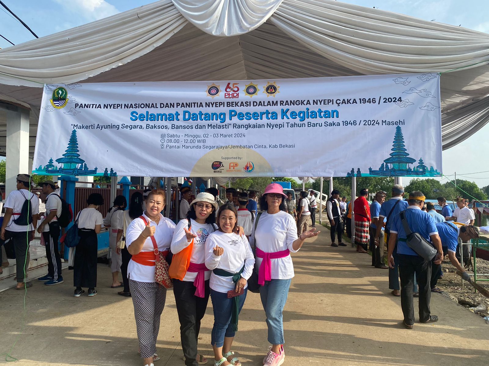 Sukses Pelaksanaan aksi bersih-bersih pantai Desa Segara Jaya Bekasi. (02/03/2024). (Idewa Adiyadnya / Redaksi Suara Utama)