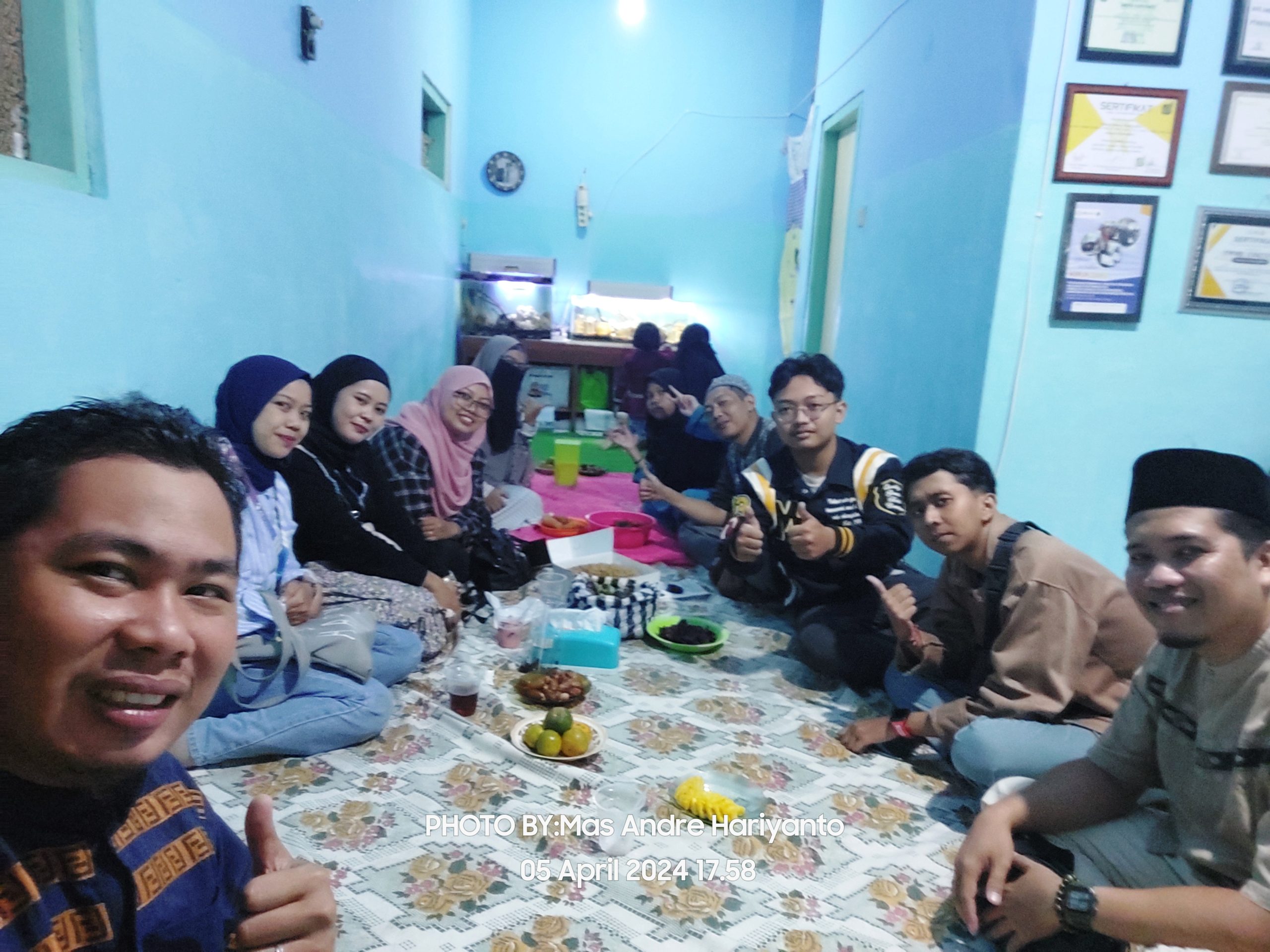 Buka Puasa Bersama Persatuan Kelana Alam Indonesia & Lembaga AR Learning Center di Kepanjen Kabupaten Malang. FOTO : Mas Andre Hariyanto (SUARA UTAMA)
