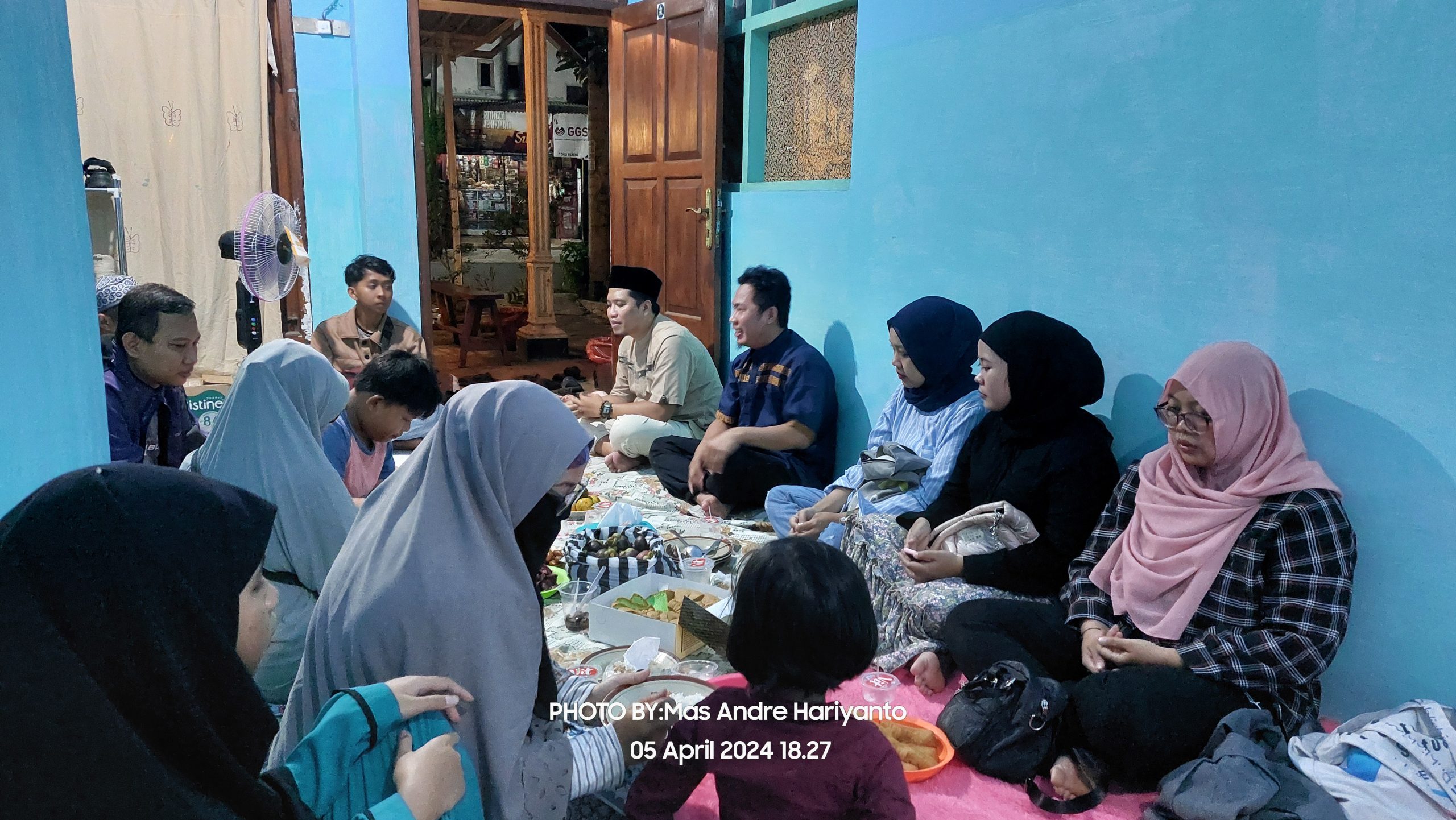 Buka Puasa Bersama Persatuan Kelana Alam Indonesia & Lembaga AR Learning Center di Kepanjen Kabupaten Malang. FOTO : Mas Andre Hariyanto (SUARA UTAMA)