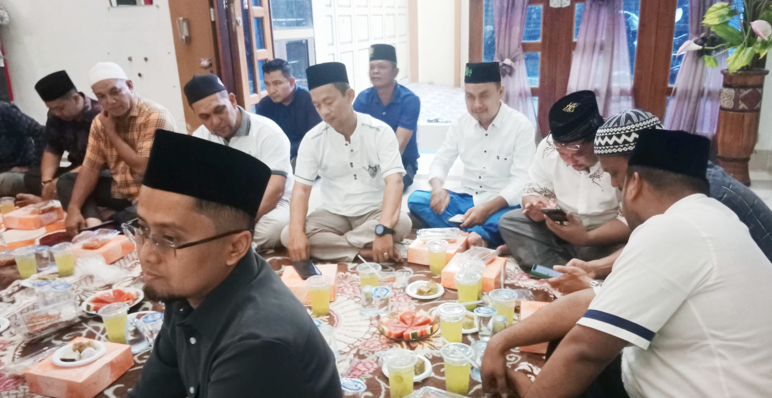 PCNU Kota Langsa Selenggarakan Buka Puasa Bersama MWCNU dan Lembaga NU Kota Langsa. FOTO : Dok. Internal/Budi K (SUARA UTAMA)